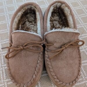 Lamo Men's Tan Moccasin Slippers